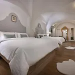 U Suteru Boutique Hotel 4*
