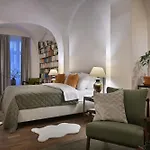 U Suteru Boutique Hotel 4*