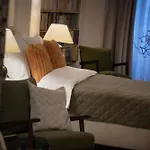 U Suteru Boutique Hotel 4*